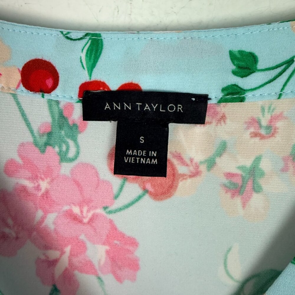 Ann Taylor Floral Strawberry Cherry Print Long Sleeve Popover Top Size Small S - Picture 7 of 11